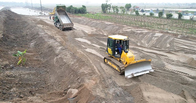 San lấp mặt bằng bằng cát